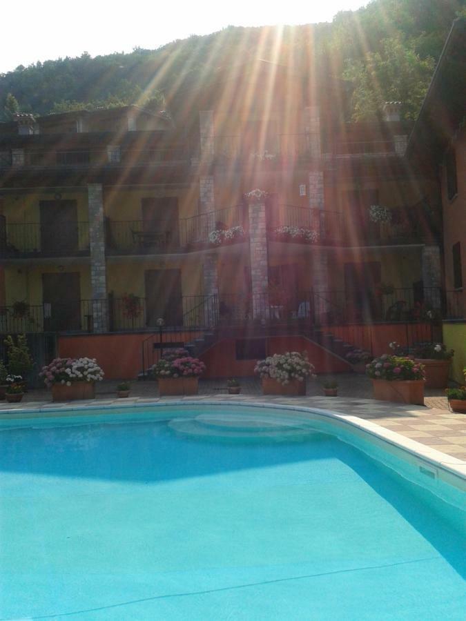 Relax Vista Lago Villanuova sul clisi ภายนอก รูปภาพ